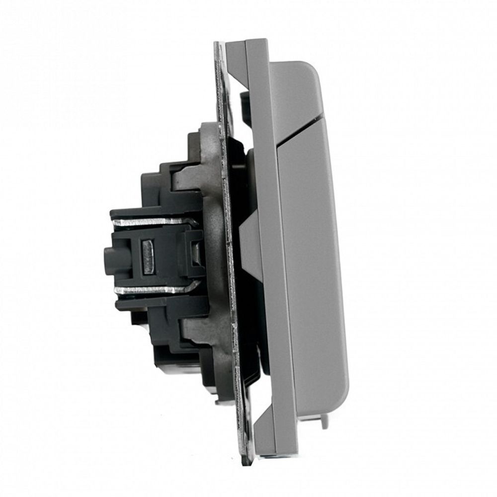 Розетка с заземлением и со шторкой, с крышкой Stekker Эмили 49956