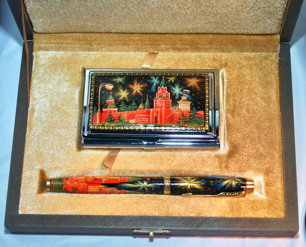 Набор "Кремль" с визитницей и ручка Паркер (роспись Палех)