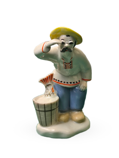 Фарфоровая статуэтка "Рыбак летом" (Полонне ЗХК)