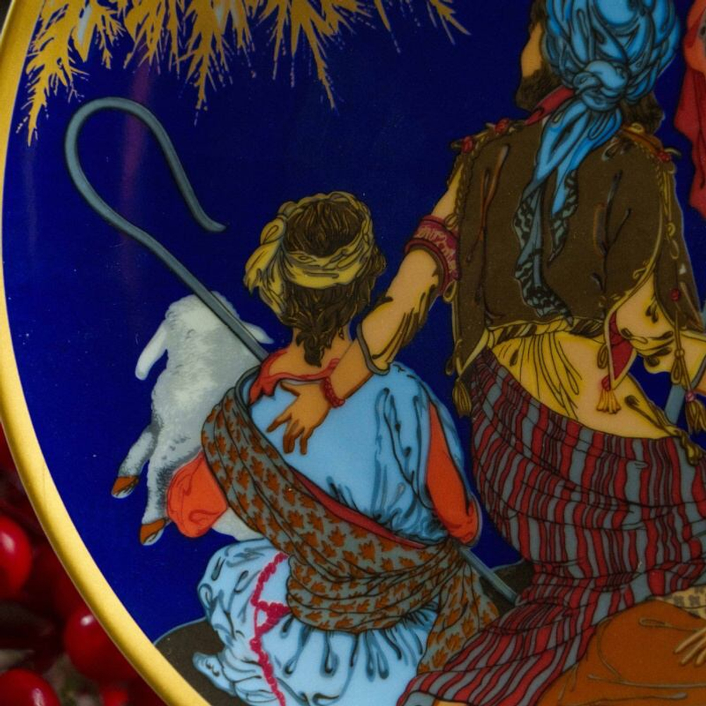 Коллекционная декоративная тарелка «THE GLORY OF CHRISTMAS» («Слава Рождества»)