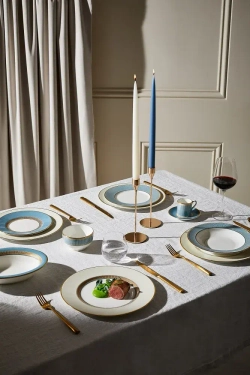 Wedgwood Обеденная тарелка Helia 27,3 см