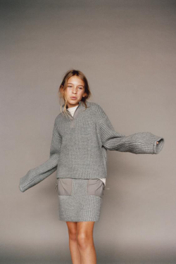 ZARA ТРИКОТАЖНЫЙ СВИТЕР, СЕРЫЙ / СИНИЙ