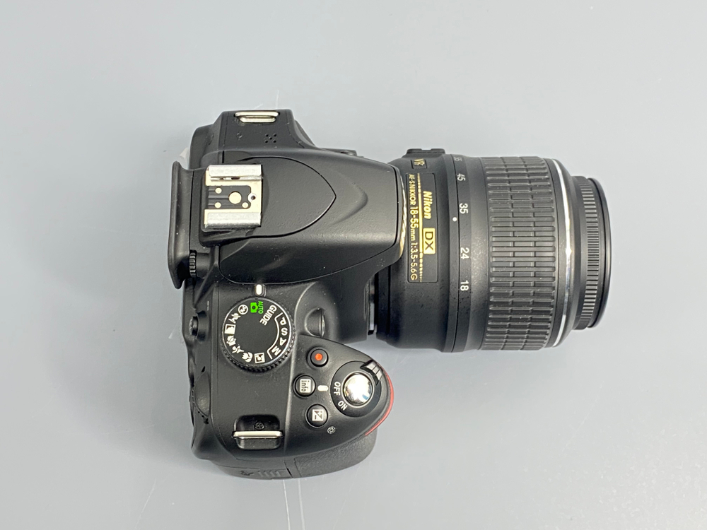 Nikon D3200 kit 18-55mm 200 кадров