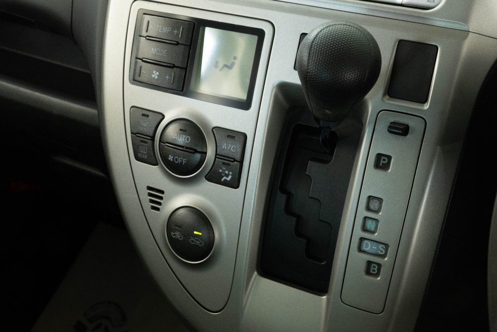 Toyota Ractis, 2010 год