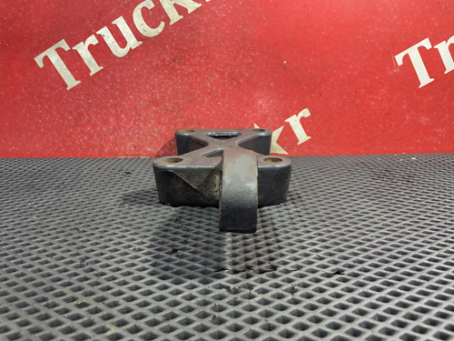 Кронштейн заднего амортизатора