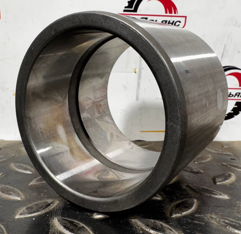 Втулка 707-76-75060