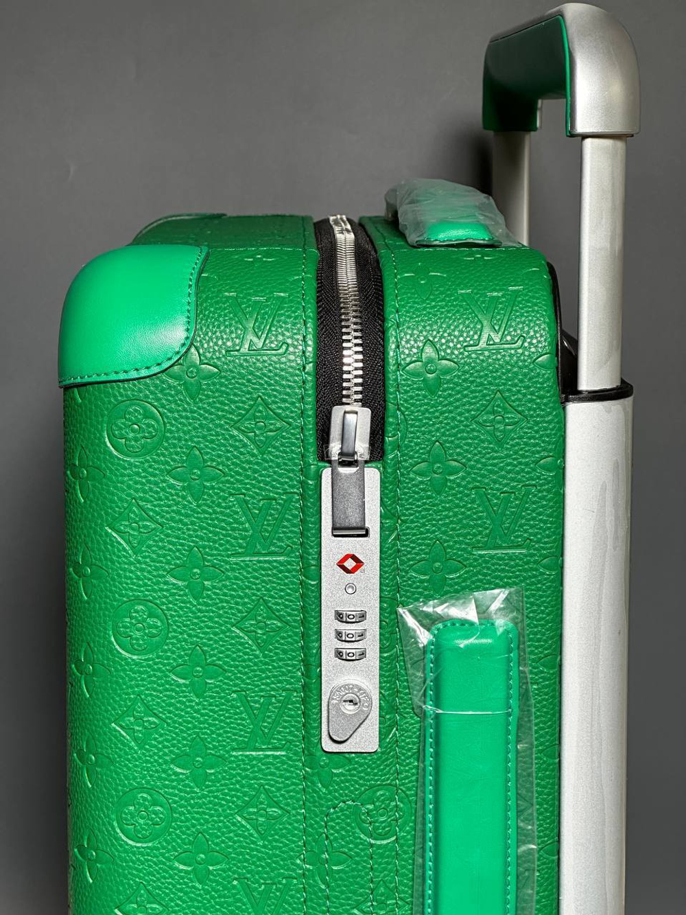 Чемодан Louis Vuitton
