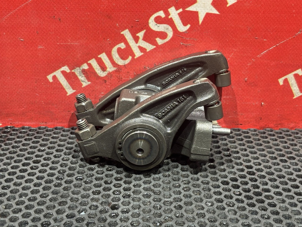 Вал рокеров в сборе 2021г.