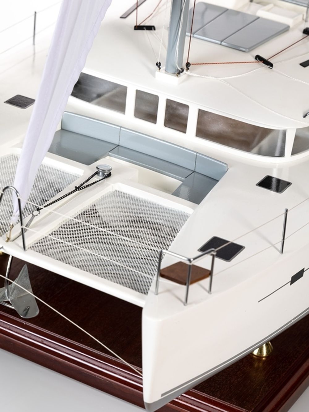 YT1704P Катамаран "LAGOON 450F", 70х40х106 см