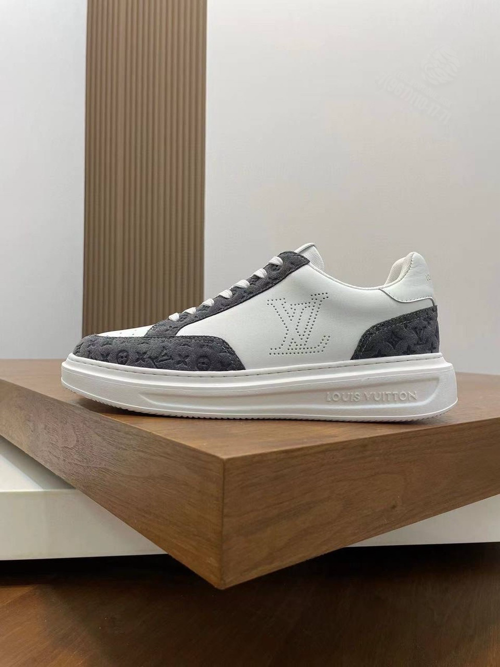 Кроссовки Louis Vuitton