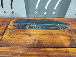 Брызговик передний правый Toyota Land Cruiser 300 21-нв Б/У Оригинал 5385360040