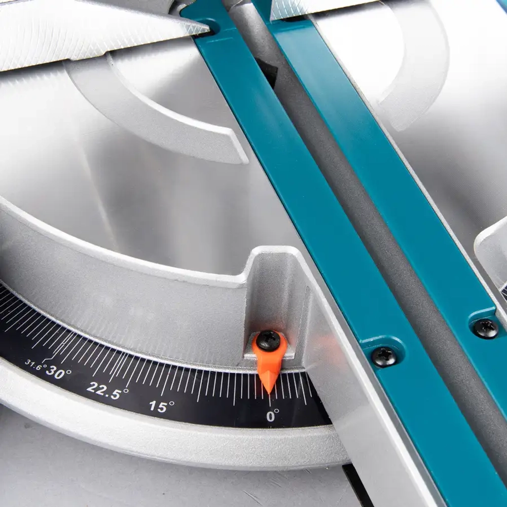 Пила торцовочная Makita LS0816F
