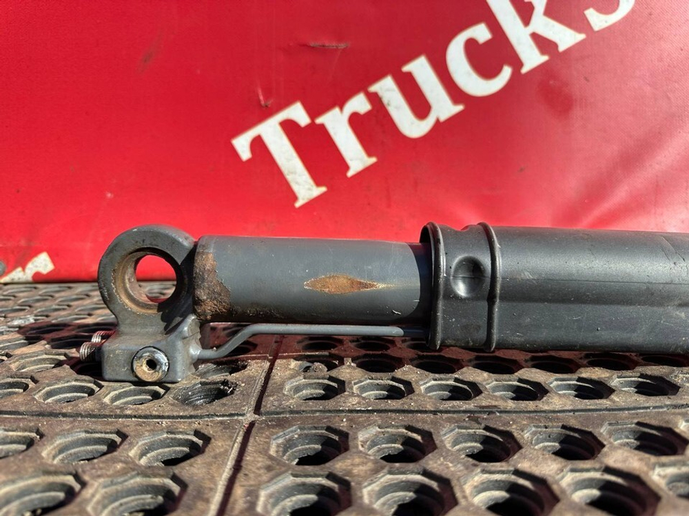 Цилиндр подъема кабины 2019г