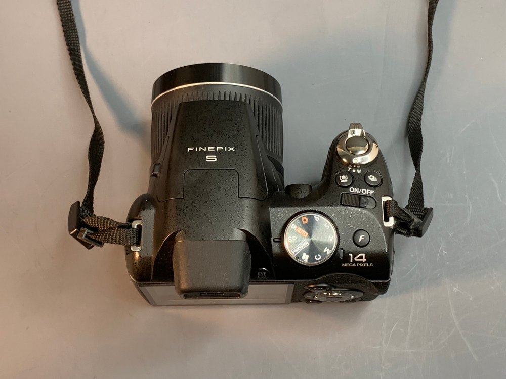 Fujifilm FinePix S3300