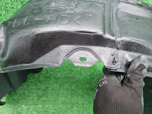 Подкрылок передний левый Toyota Camry xv50 (14-18)