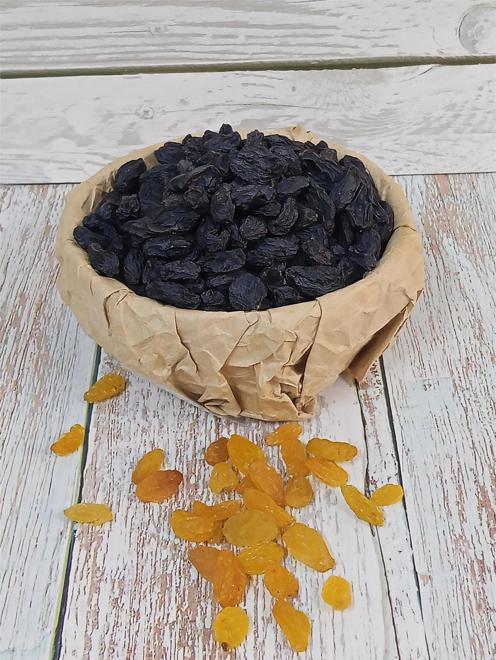 Изюм черный