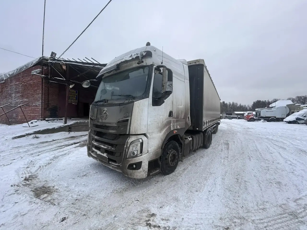 CHENGLONG H7 4x2 Седельный тягач LZ4181H7AB (Дизельный, 12.2 л, 462 л.с. АТ)