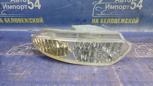 Туманка правая TOYOTA CELSIOR 2000-2003
