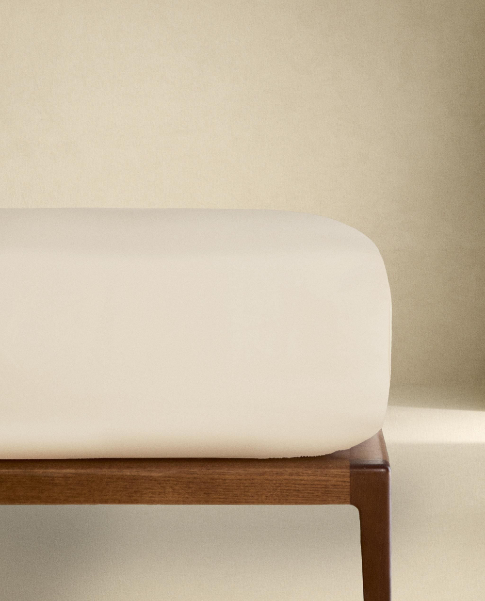 Zara Home - Атласная простыня с эластичной лентой, высота 40 см (1000 нитей), кремовый, 90х200х40 см