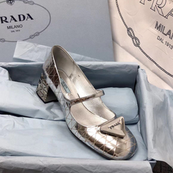 Туфли Prada