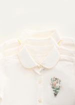 кардиган с рубашкой и джинсами