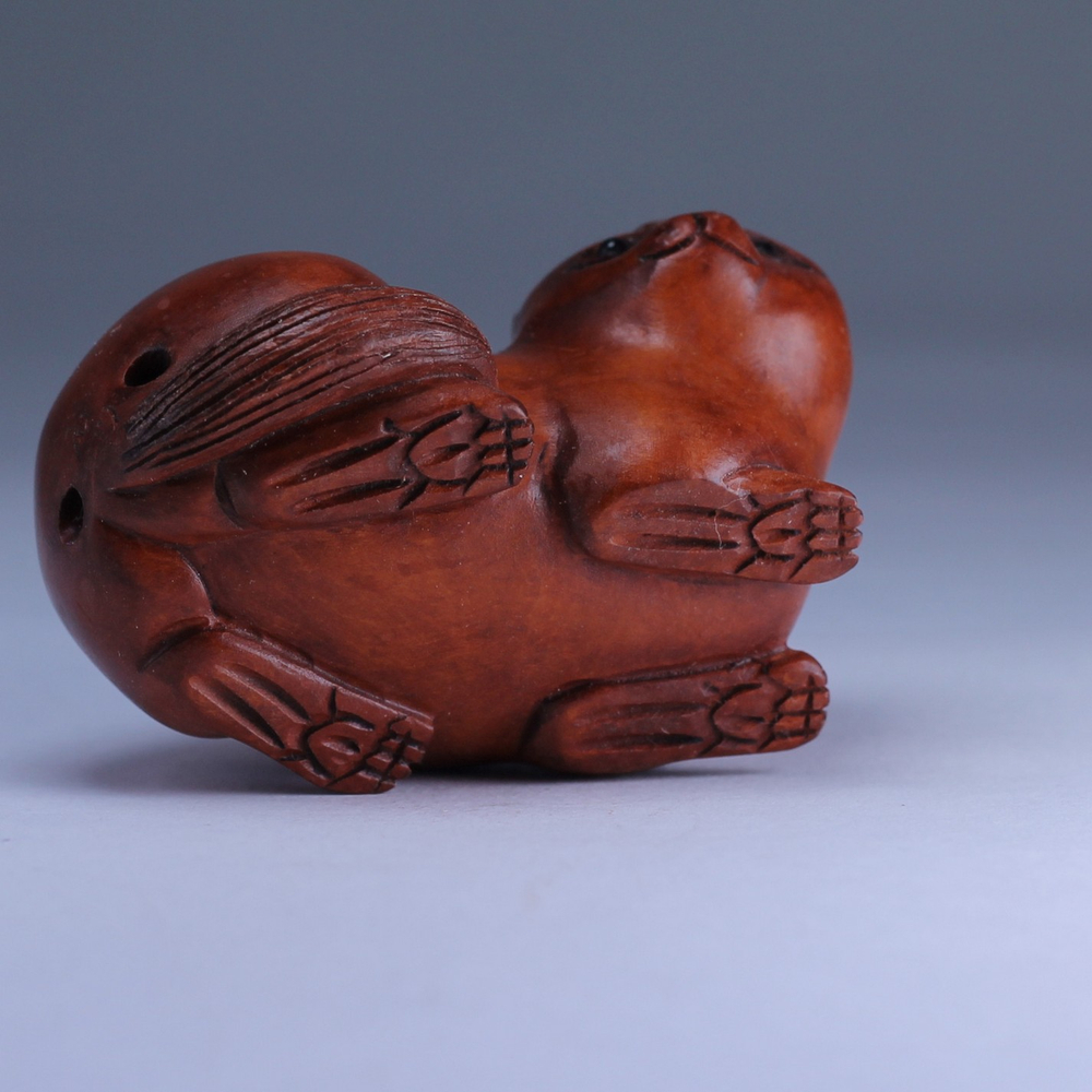 Нэцкэ Кошка