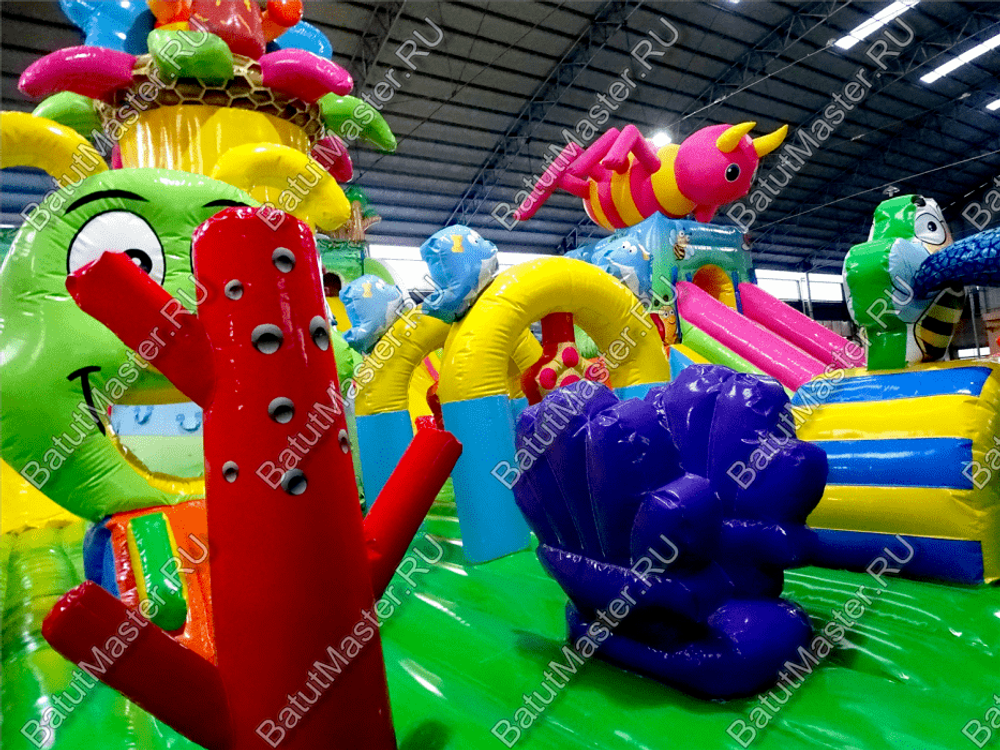 Мега-батут "Хамелеон и динозавры", 22*10*7 м