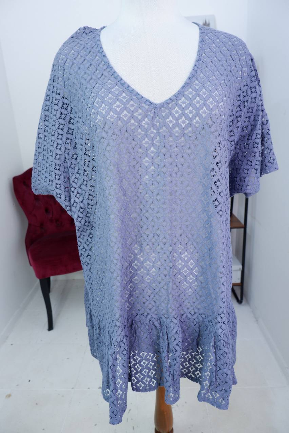 Блузка прозрачная, визуально на 60 размер