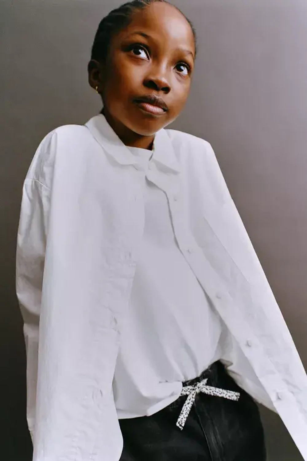 ZARA ДЖИНСЫ-ДЖОГГЕРЫ СО ШНУРКАМИ, ЧЕРНЫЙ