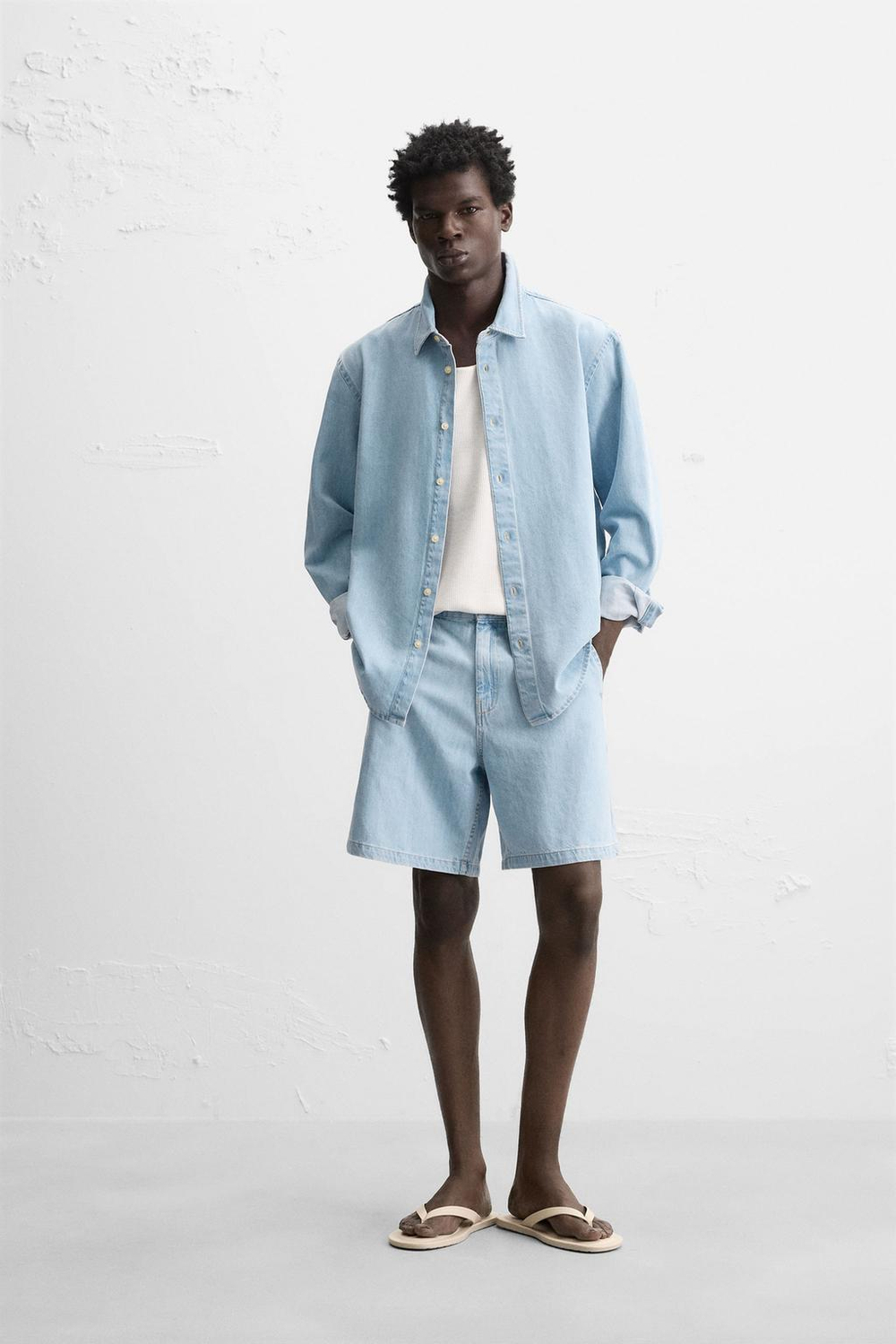 ZARА ДЖИНСОВАЯ РУБАШКА КЛАССИЧЕСКОГО КРОЯ, НЕБЕСНО-ГОЛУБОЙ