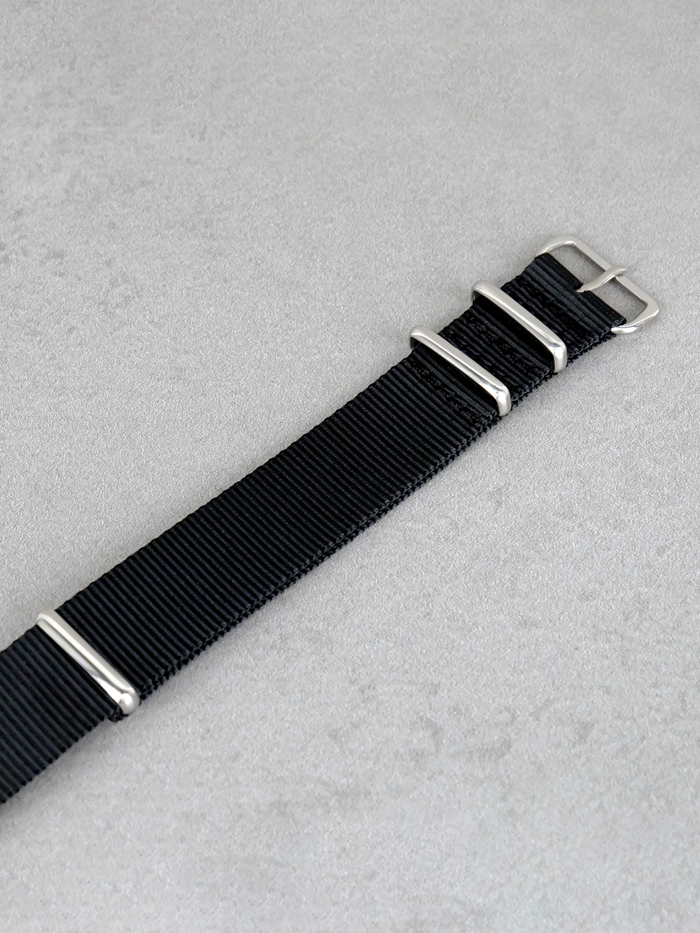 Nato Strap - нейлоновый ремешок для часов