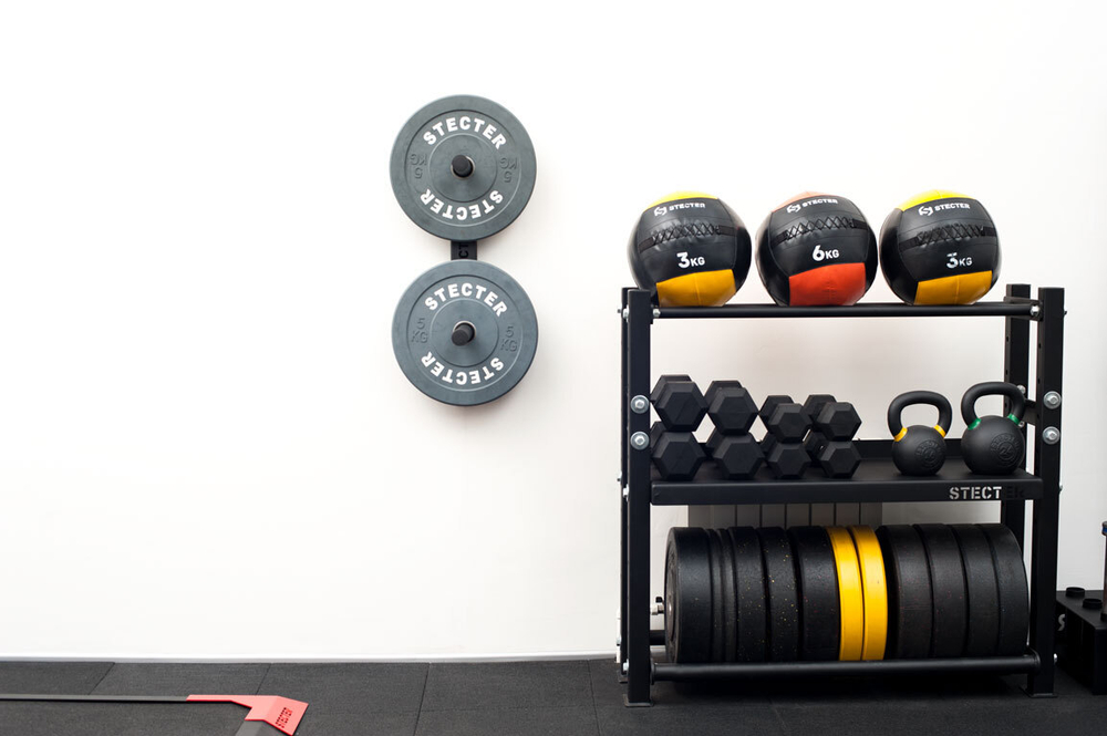 Настенный многофункциональный кронштейн "Линия" 80х60 мм