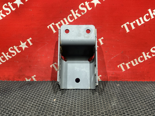 Кронштейн подножки левой