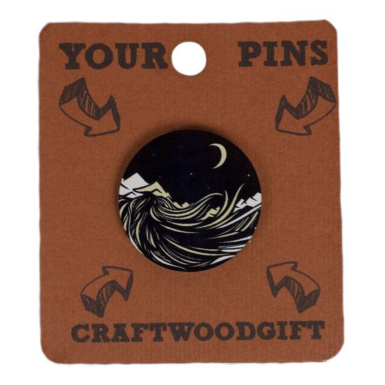 Деревянный значок. Мунлайт