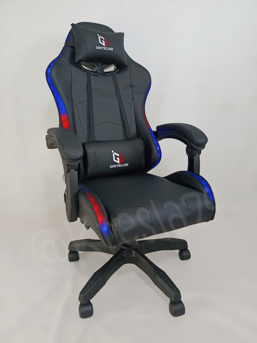 Геймерское кресло с RGB подсветкой. Черное