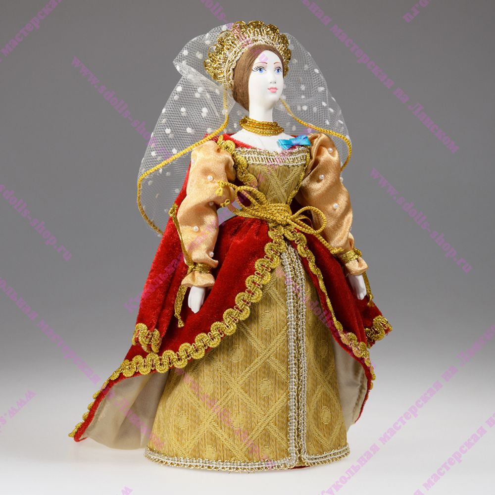 Сувенирная кукла в придворном костюме