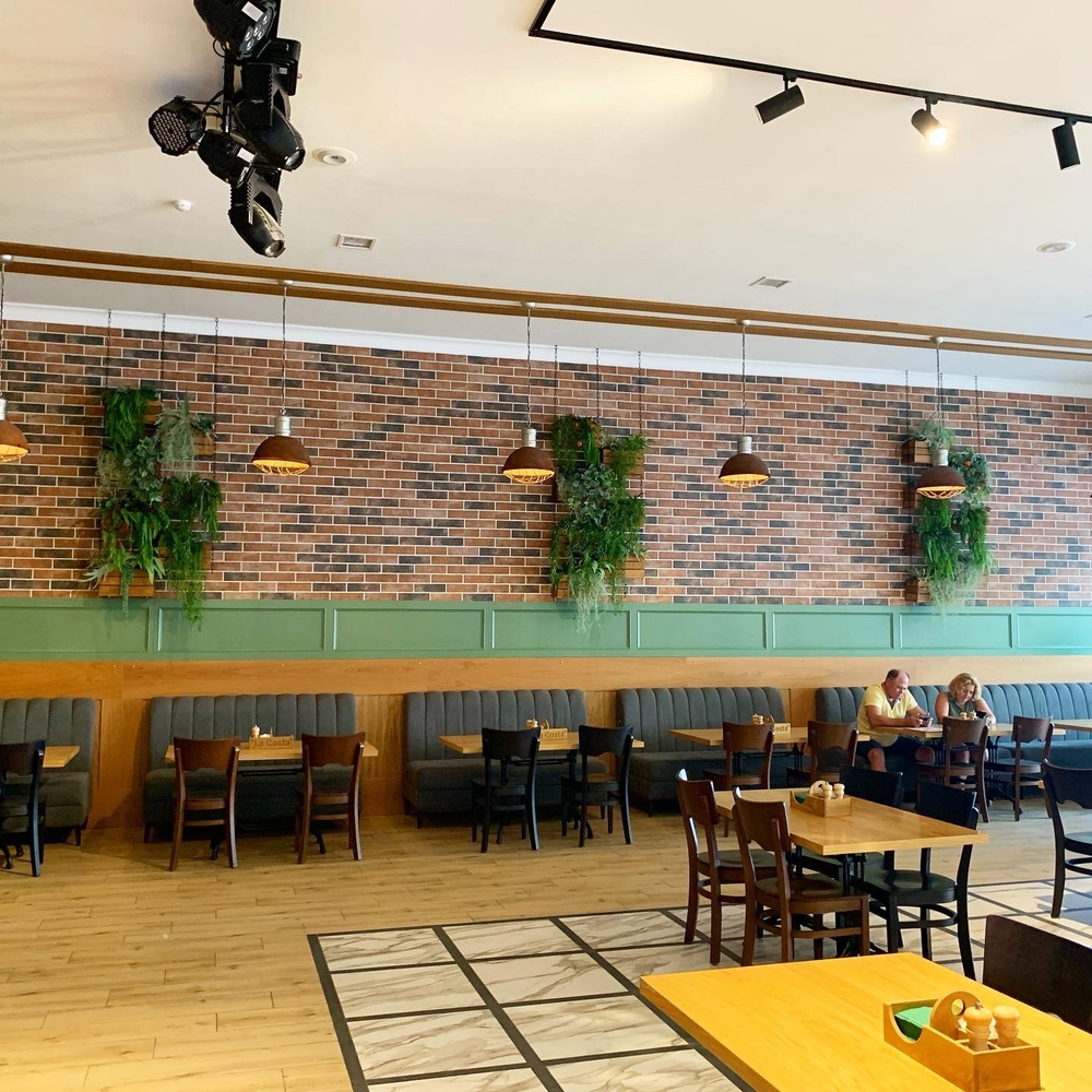 Озеленение искусственными растениями ресторана "La Costa"  г.Геленджик.