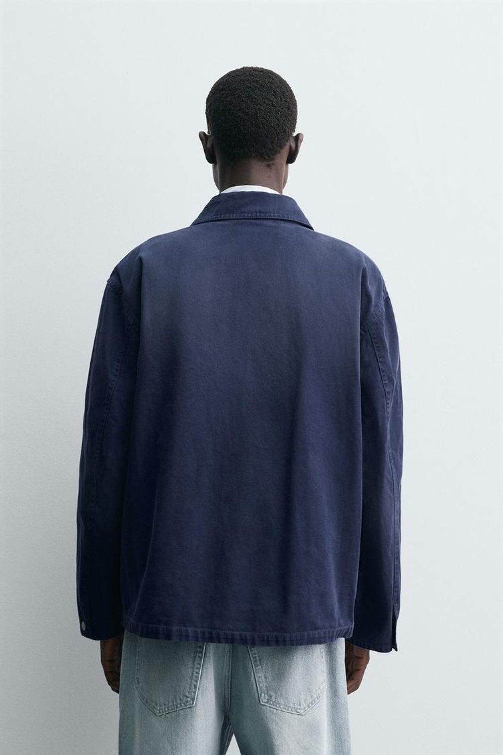 ZARA КУРТКА С ЭФФЕКТОМ ПОТЕРТОСТИ И КАРМАНАМИ, ЯРКО-СИНИЙ