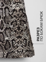 Бежевый костюм для девочки в сад