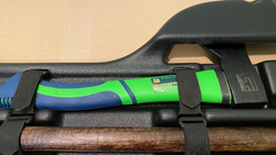 Топор с лопатой в футляре Нива Шевроле/Тревел. На двери задка - Всегда Готовы!