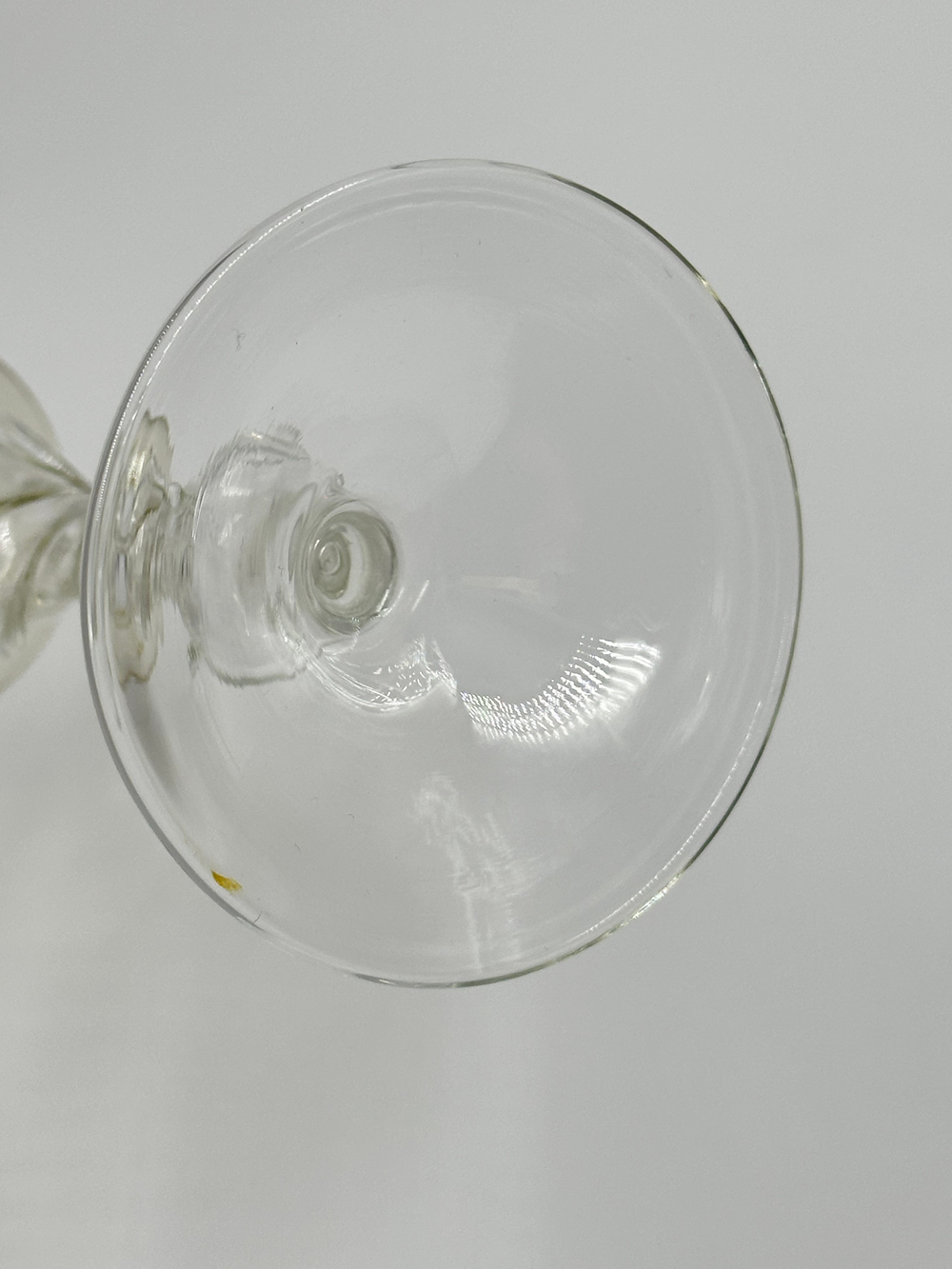 Ваза на витой ножке Лауша