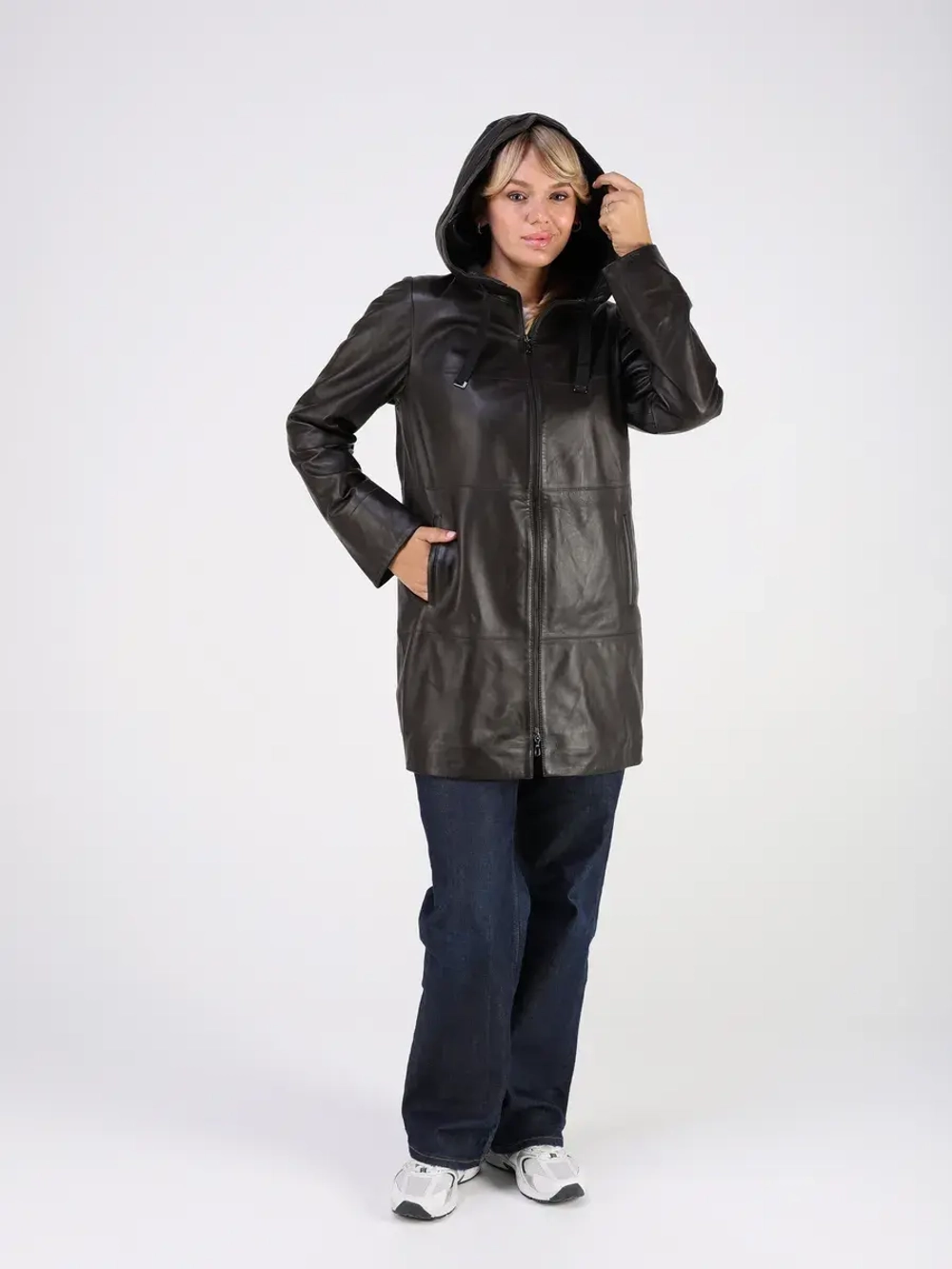 Кожаная куртка демисезонная с капюшоном длинная