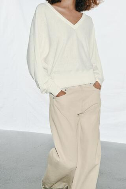 ZARA ВЯЗАНЫЙ ДЖЕМПЕР С V-ОБРАЗНЫМ ВЫРЕЗОМ, БЕЛЫЙ