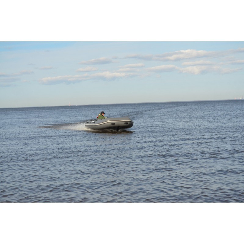 Моторная надувная лодка ПВХ HDS 460 (килевое НДНД, "Морской дротик" )