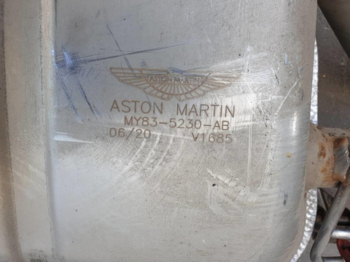 Глушитель Aston Martin DBX (2019-н.в.)