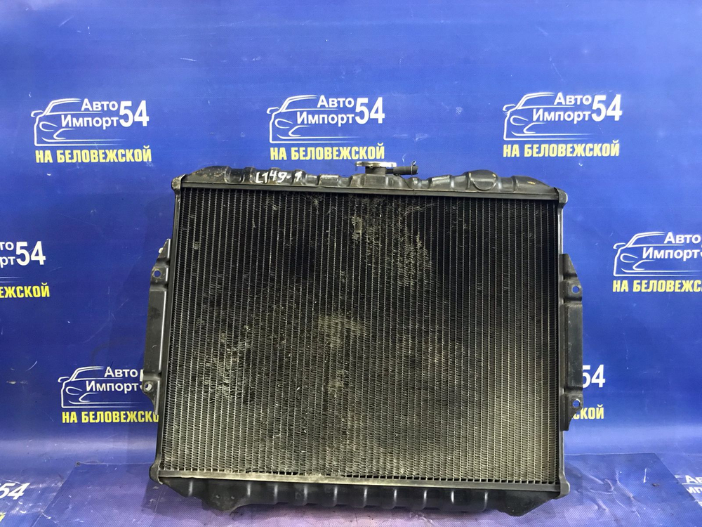 Радиатор двигателя MITSUBISHI PAJERO 1990