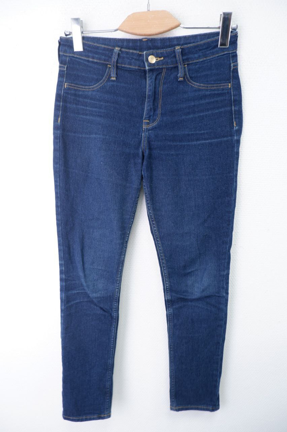 Джинсы практичные 44 размер