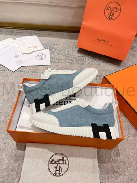 Женские кроссовки Hermes Bouncing голубого цвета с буквой на подошве