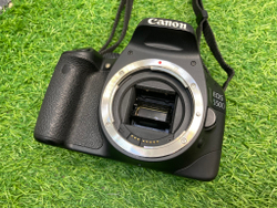 Canon EOS 550D kit 18-55mm 12.800 кадров