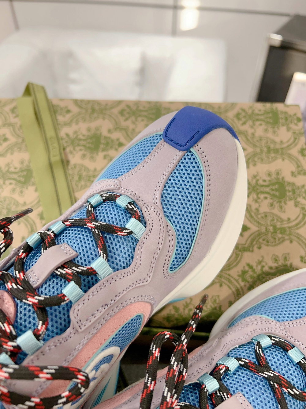 Gucci Run Sneaker (9 colors)